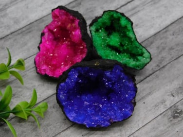 BLUE PINK GREEN GEODES ROCK STONE LAPIDARY SPECIMEN