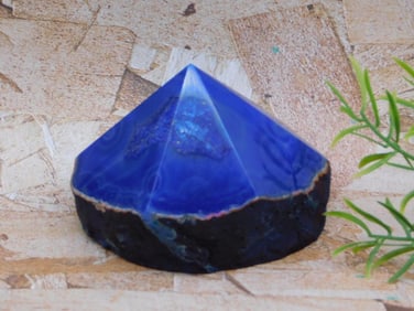 AGATE POINT ROCK STONE LAPIDARY SPECIMEN
