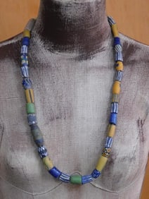 AFRICAN TRADE BEADS ROCK STONE LAPIDARY SPECIMEN