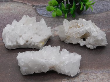 QUARTZ ROCK STONE LAPIDARY SPECIMEN