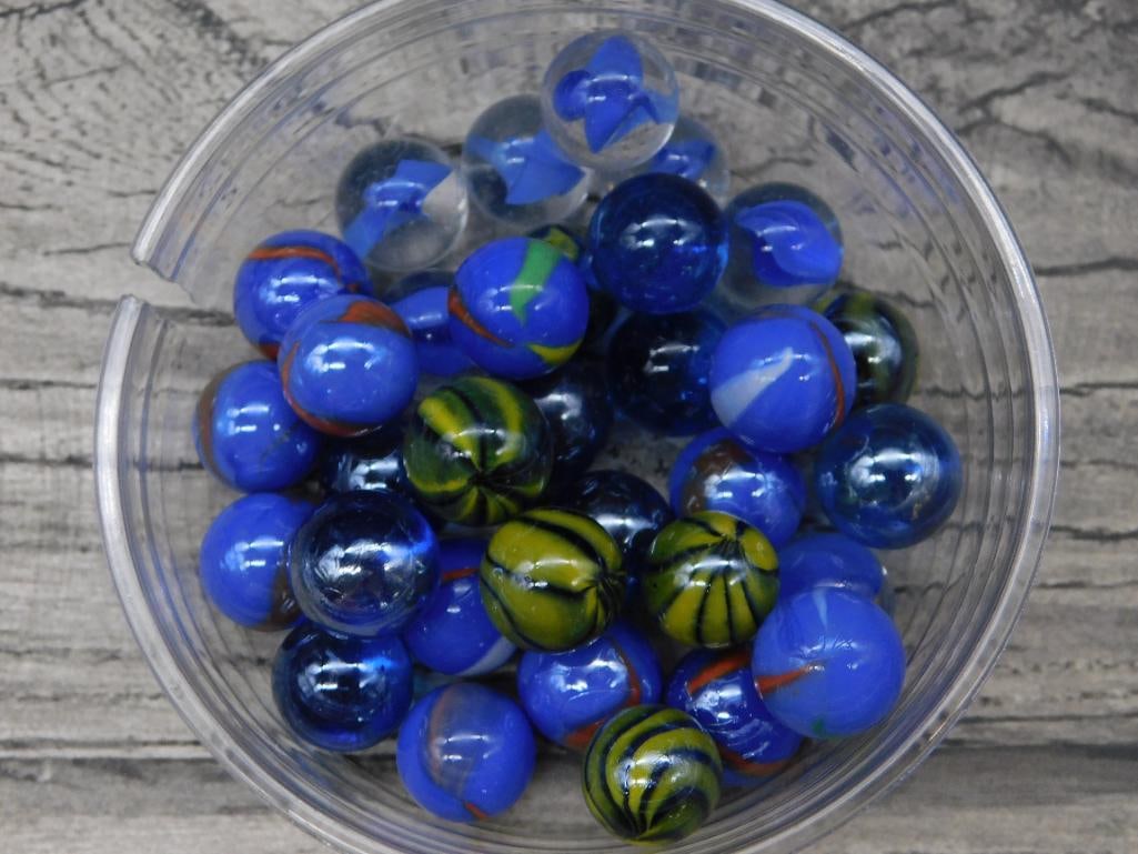 VINTAGE GLASS MARBLES: VINTAGE GLASS MARBLES