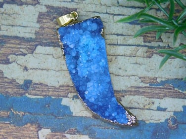 DRUZY QUARTZ PENDANT ROCK STONE LAPIDARY SPECIMEN