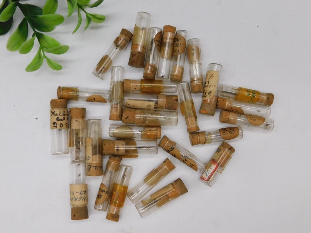 Vintage Miscellaneous Small Parts in Glass Vials WATCHMAKER WATCHMAKING TOOLS (1 of 3)