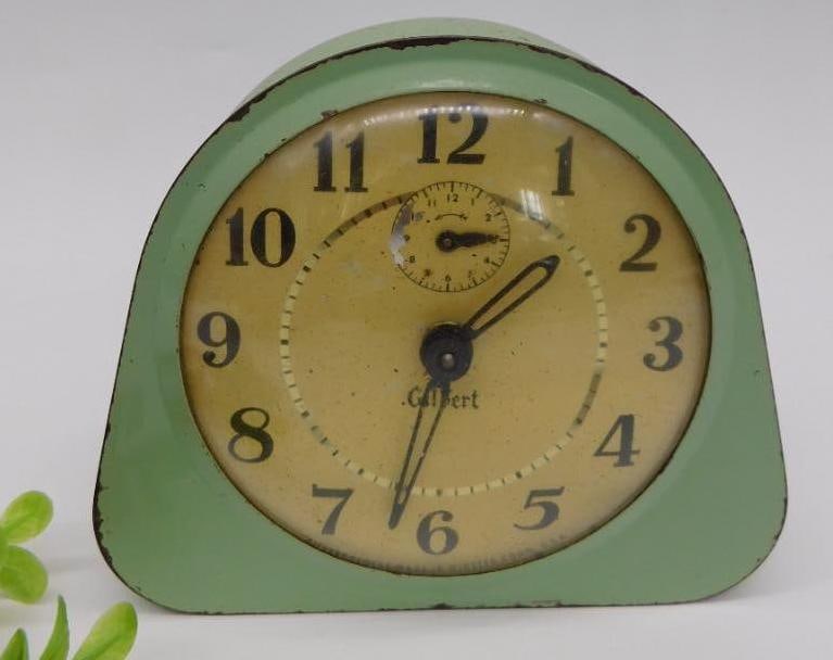 Vintage Green Gilbert Alarm Clock (1 of 2)