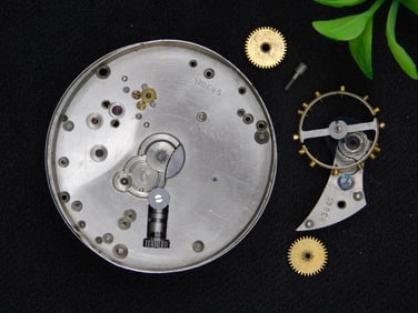 Antique Waltham Pocket Watch Movement with Gears WATCHMAKER WATCHMAKING TOOLS