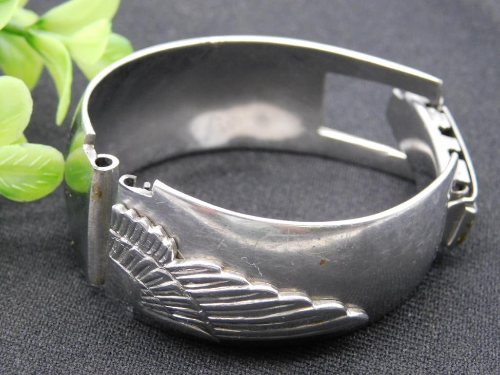 Stainless Steel Watch Band With Winged Design WATCHMAKER WATCHMAKING TOOLS (1 of 2)