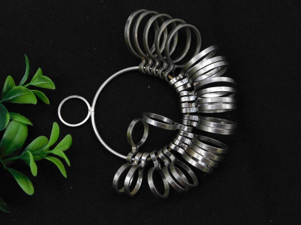 Metal Ring Sizer Set on Key Ring Holder WATCHMAKER WATCHMAKING TOOL (1 of 2)