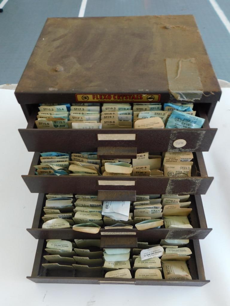 Vintage GS Watch Crystals Storage Cabinet WATCHMAKING WATCHMAKER TOOLS (1 of 9)