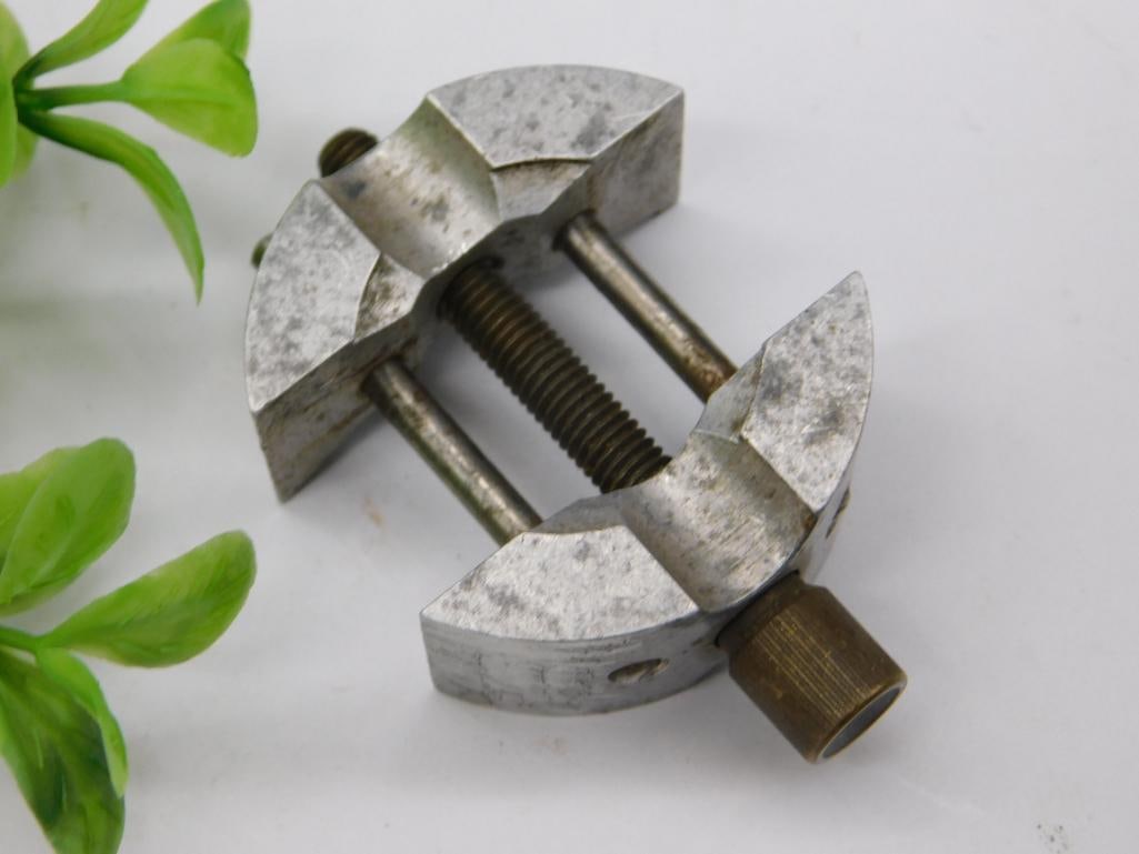 Antique Metal Hand-Screw Pin Vise Tool WATCHMAKER WATCHMAKING TOOLS (1 of 3)