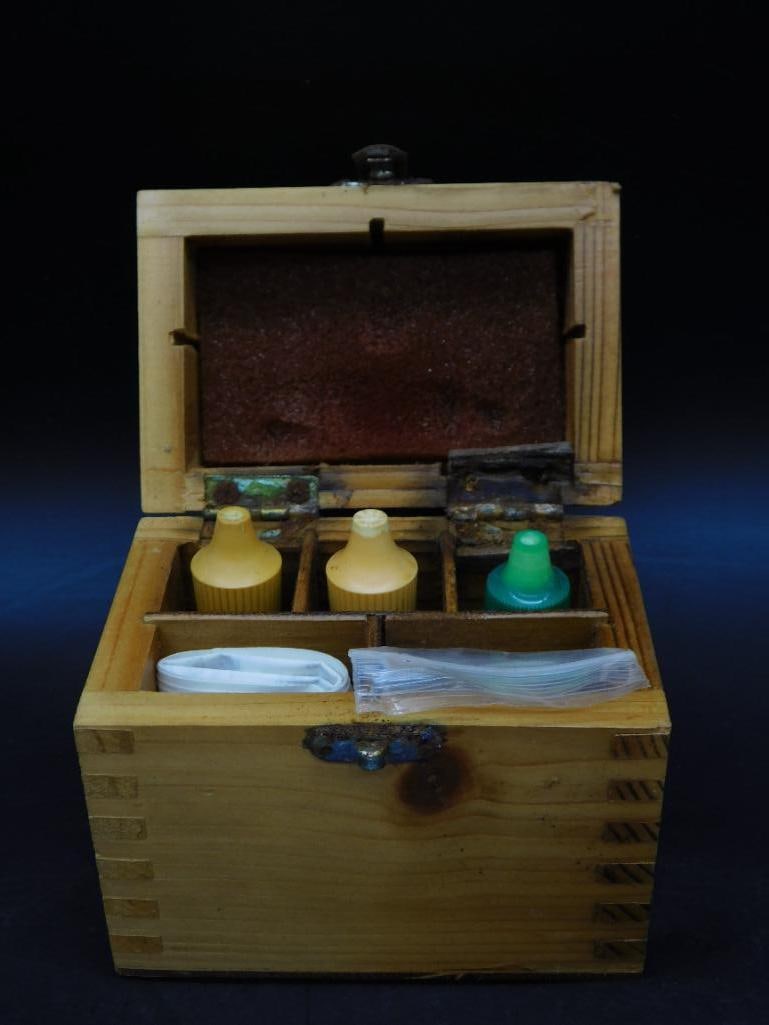 Vintage Wooden Box with Internal Compartments WATCHMAKER WATCHMAKING TOOLS (1 of 3)