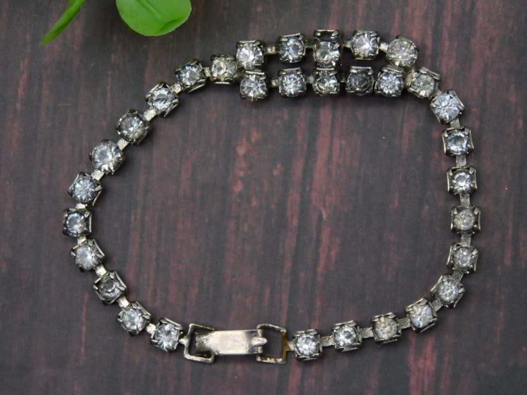 Vintage Silver-Tone Bracelet With Clear Rhinestones (1 of 3)