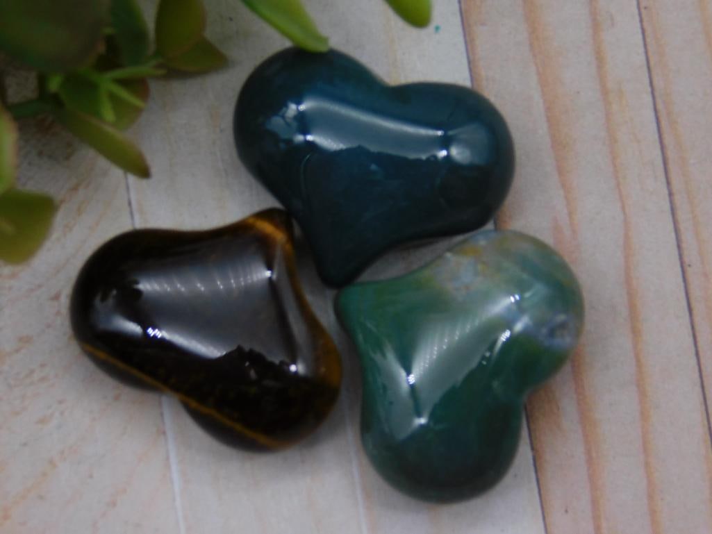 Three Polished Heart-Shaped Stones ROCK STONE LAPIDARY SPECIMEN (1 of 2)