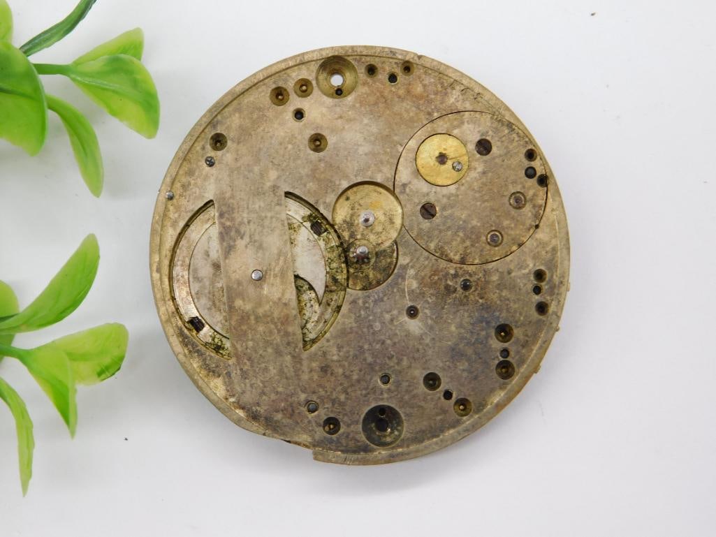Vintage Mechanical Watch Movement for Restoration WATCHMAKER WATCHMAKING TOOLS (1 of 2)