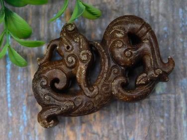 CARVED JADE ROCK STONE LAPIDARY SPECIMEN