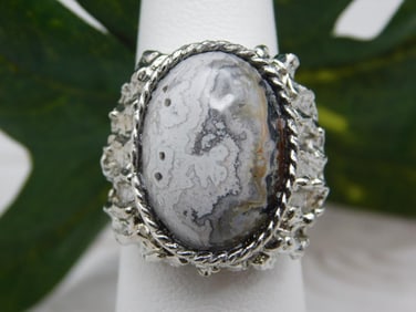 CRAZY LACE RING ROCK STONE LAPIDARY SPECIMEN