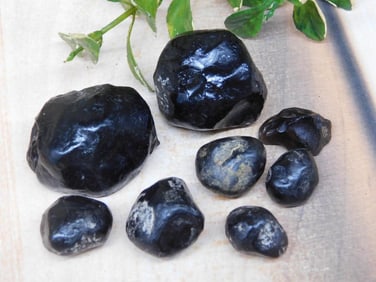 APACHE TEARS ROCK STONE LAPIDARY SPECIMEN