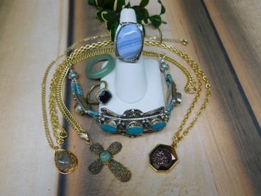 MIXED JEWELRY LOT ROCK STONE LAPIDARY SPECIMEN