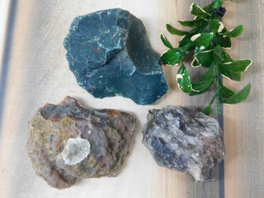 MIXED ROUGH LOT ROCK STONE LAPIDARY SPECIMEN