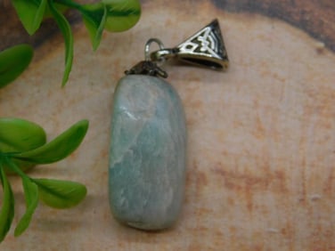 STONE PENDANT ROCK STONE LAPIDARY SPECIMEN