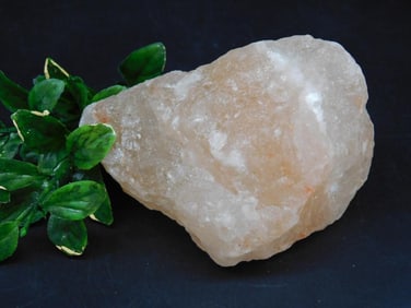 ROSE QUARTZ ROCK STONE LAPIDARY SPECIMEN