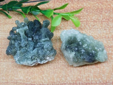 PREHNITE ROCK STONE LAPIDARY SPECIMEN