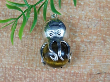 STONE OCTOPUS PENDANT ROCK STONE LAPIDARY SPECIMEN