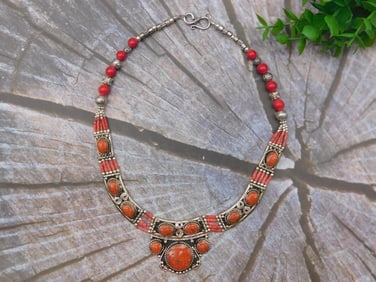 CARNELIAN NECKLACE ROCK STONE LAPIDARY SPECIMEN