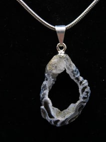 GEODE SLICE PENDANT ON CHAIN NECKLACE VINTAGE ANTIQUE