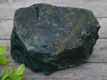 BLOODSTONE ROCK STONE LAPIDARY SPECIMEN