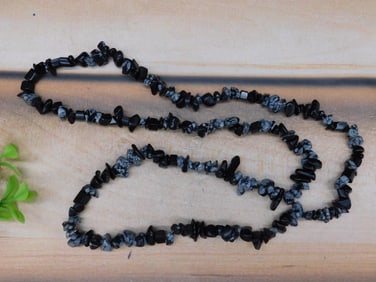 SNOWFLAKE OBSIDIAN CHIP NECKLACE ROCK STONE LAPIDARY SPECIMEN