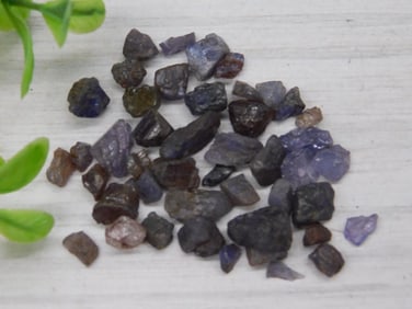 FLUORITE CHIPS ROCK STONE LAPIDARY SPECIMEN