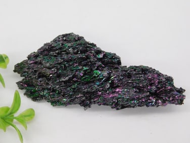 CARBORUNDUM ROCK STONE LAPIDARY SPECIMEN