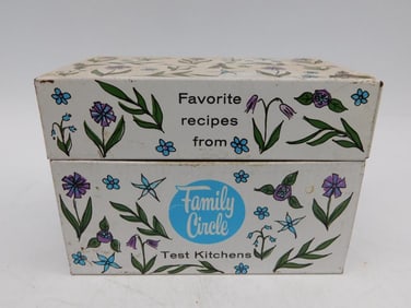 Vintage Family Circle Recipe Box with Floral Design