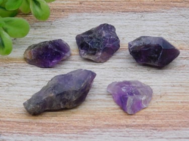 AMETHYST ROCK STONE LAPIDARY SPECIMEN