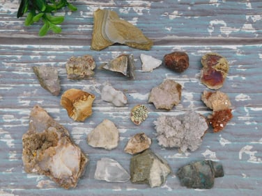 MIXED ROUGH ROCK STONE LAPIDARY SPECIMEN