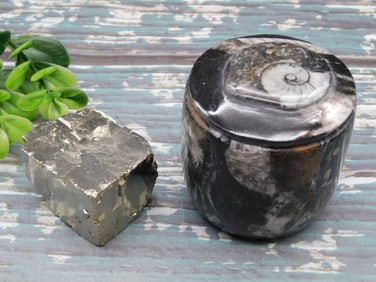 MIXED LOT ROCK STONE LAPIDARY SPECIMEN