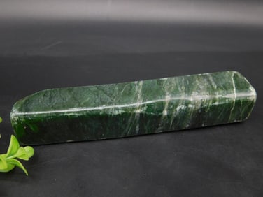 NEPHRITE JADE ROCK STONE LAPIDARY SPECIMEN