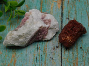 MIXED ROUGH ROCK STONE LAPIDARY SPECIMEN