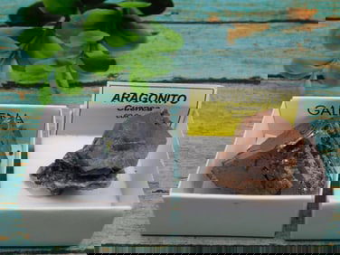 MIXED ROUGH LOT ROCK STONE LAPIDARY SPECIMEN