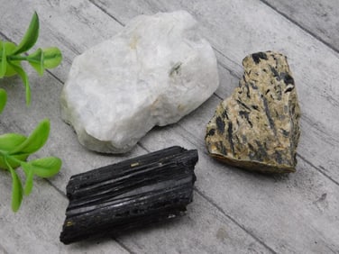 MIXED ROUGH LOT ROCK STONE LAPIDARY SPECIMEN