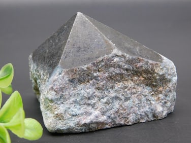 HEMATITE POINT ROCK STONE LAPIDARY SPECIMEN