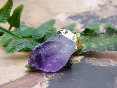 AMETHYST PENDANT ROCK STONE LAPIDARY SPECIMEN