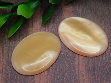 CAT EYE CABOCHONS ROCK STONE LAPIDARY SPECIMEN
