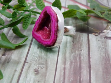 GEODE SLICE RING ROCK STONE LAPIDARY SPECIMEN