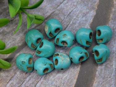 STONE SKULL BEADS ROCK STONE LAPIDARY SPECIMEN