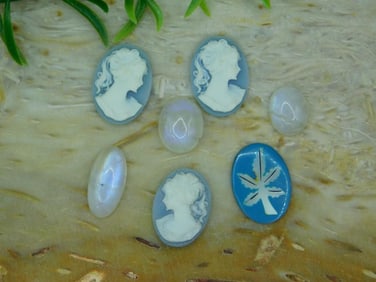 CAMEO LEAF AND RAINBOW MOONSTONE CABOCHONS ROCK STONE LAPIDARY SPECIMEN