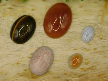 MIXED CABOCHON LOT ROCK STONE LAPIDARY SPECIMEN