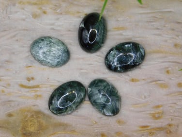 SERAPHINITE CABOCHONS ROCK STONE LAPIDARY SPECIMEN