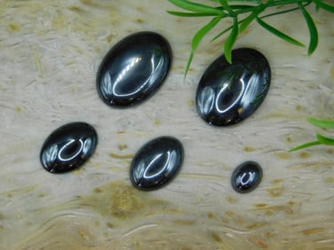 HEMATITE CABOCHONS ROCK STONE LAPIDARY SPECIMEN