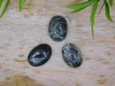 SERAPHINITE CABOCHONS ROCK STONE LAPIDARY SPECIMEN